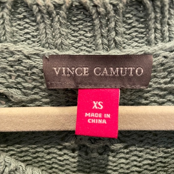 Like New Vince Camuto Sweater - Picture 3 of 4